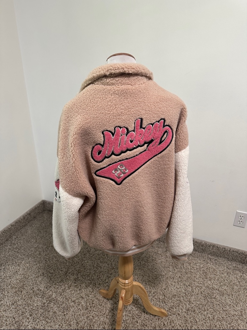 π΄ NWT Forever 21 Disney Teddy Varsity Style Jacket - Picture 3 of 5